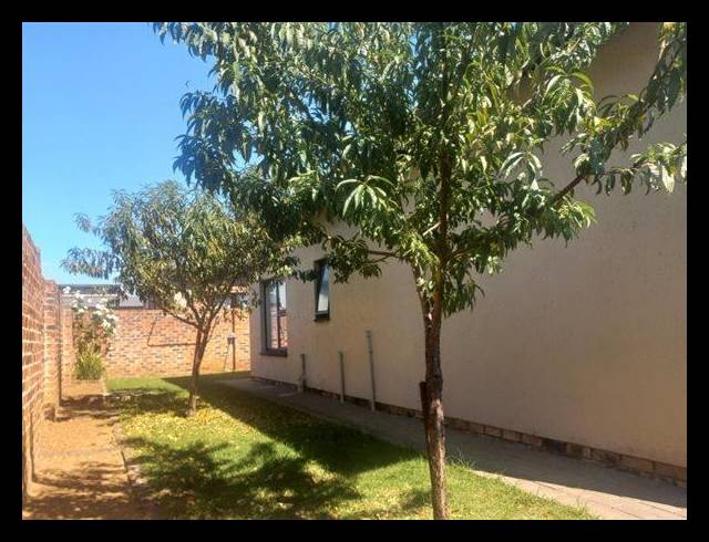 3 BEDROOM HOUSE FOR SALE IN POMONA